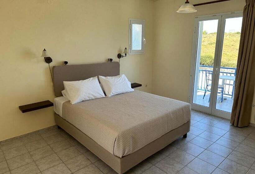 Номер Стандарт с Балконом, Liberatos Village