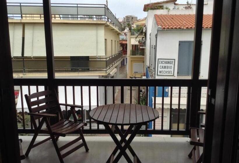 스탠다드 트리플 룸, Mouria