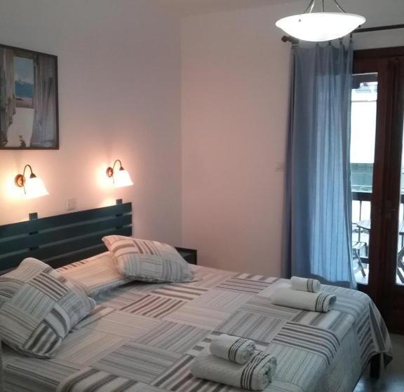 스탠다드 트리플 룸, Mouria