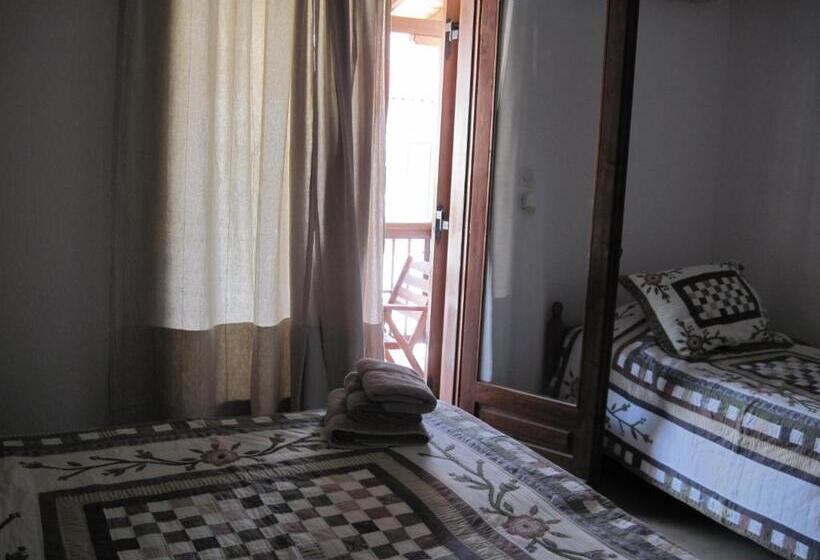 스탠다드 트리플 룸, Mouria