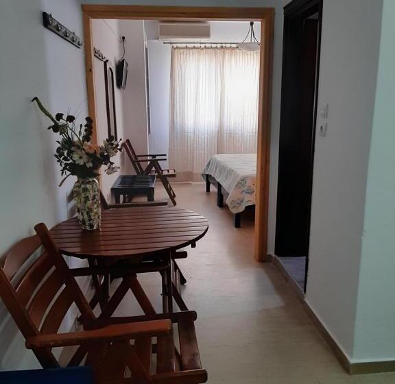 4인용 스탠다드 룸, Mouria