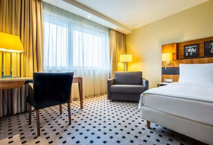 اتاق سوپریور با چشمانداز, Radisson Blu Hotel, Hamburg Airport