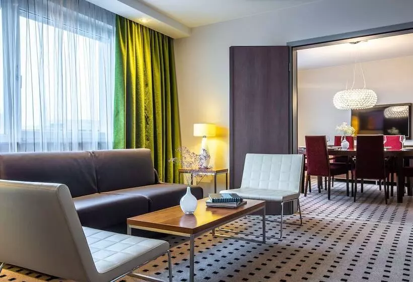 سوئیت با چشمانداز, Radisson Blu Hotel, Hamburg Airport