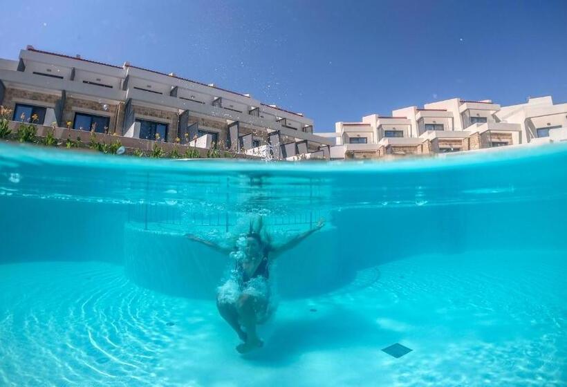 נוף לבריכה, Selini Suites & Waterpark