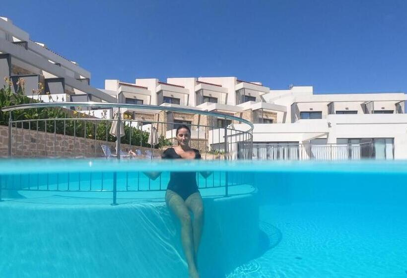 נוף לבריכה, Selini Suites & Waterpark