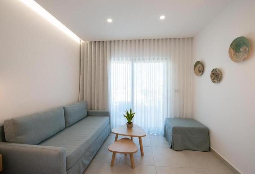 נוף לבריכה, Selini Suites & Waterpark