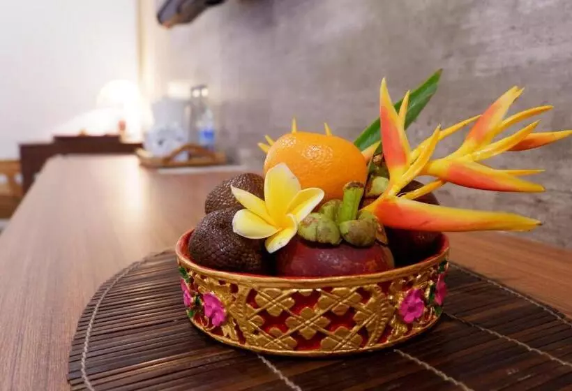 سوییت جونیور, Seminyak Paradiso