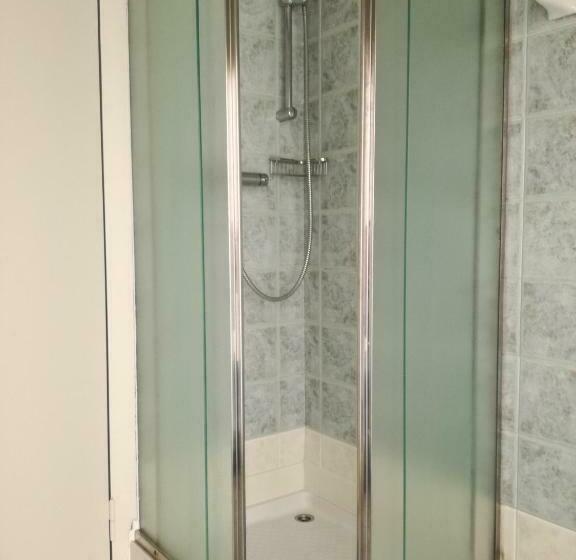 سوییت جونیور, Suite Hotel Elite