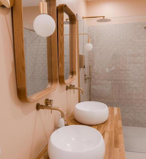 غرفة قياسية سرير كينج, La Parenthèse De Marie