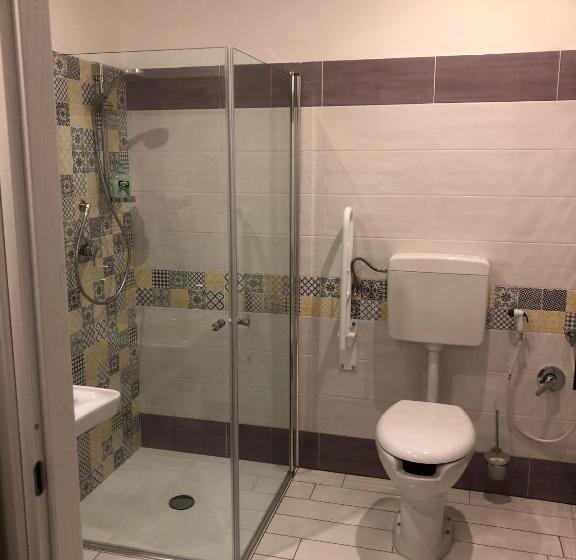 スタンダード４人部屋, Mammacristina