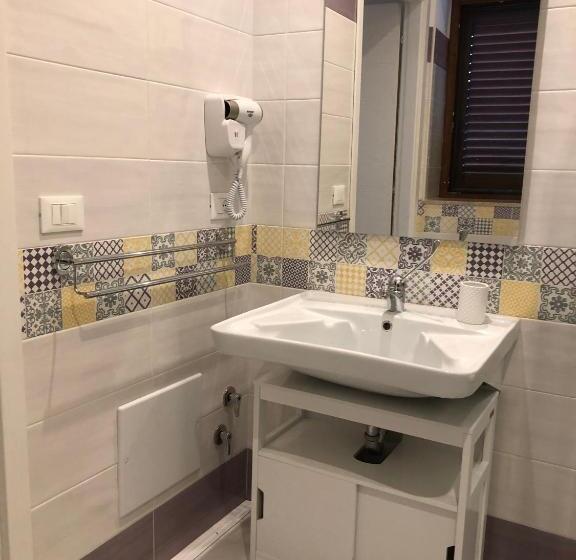 スタンダード４人部屋, Mammacristina