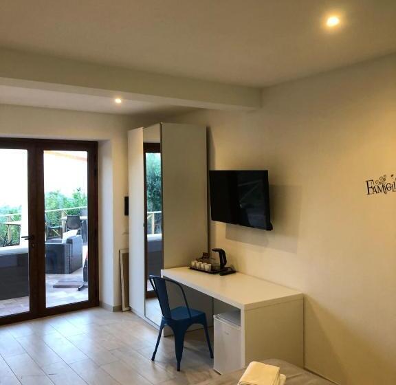 スタンダード４人部屋, Mammacristina