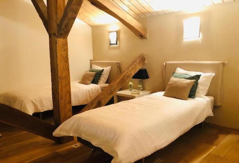 家庭间, Le Clos De Miribel