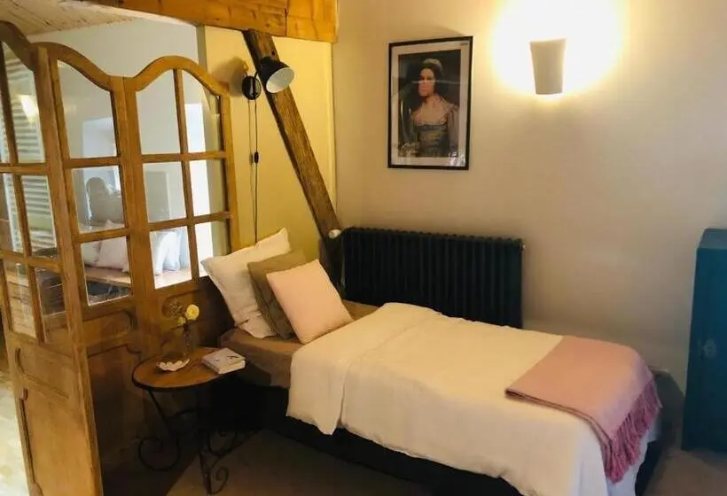 スタンダードトリプルルーム, Le Clos De Miribel