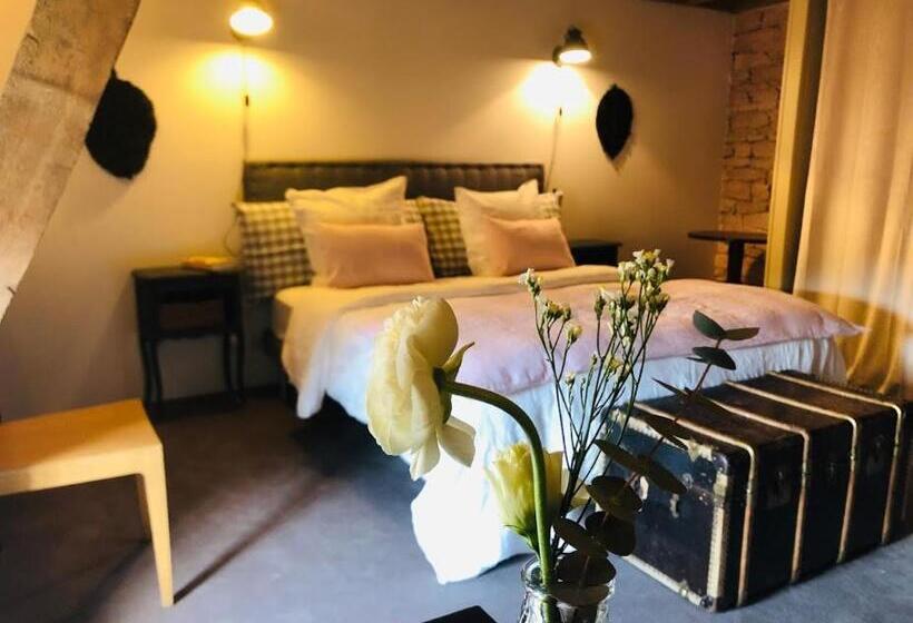 标准三人间, Le Clos De Miribel