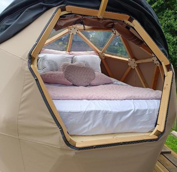 Standard Tent, Nuit Insolite Lovelit Val André