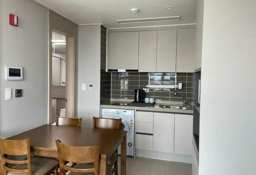 Deluxe-huone Kaupunkinäkymä, Donghae Oceancity Residence
