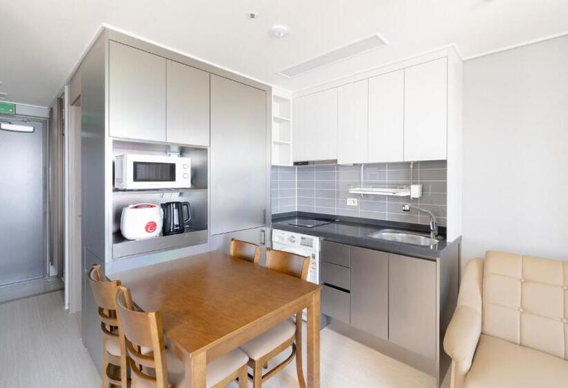 Номер Deluxe Вид на Море, Donghae Oceancity Residence