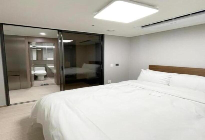 Номер Deluxe Вид на Море, Donghae Oceancity Residence