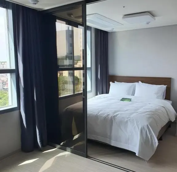 Deluxe-huone Kaupunkinäkymä, Donghae Oceancity Residence