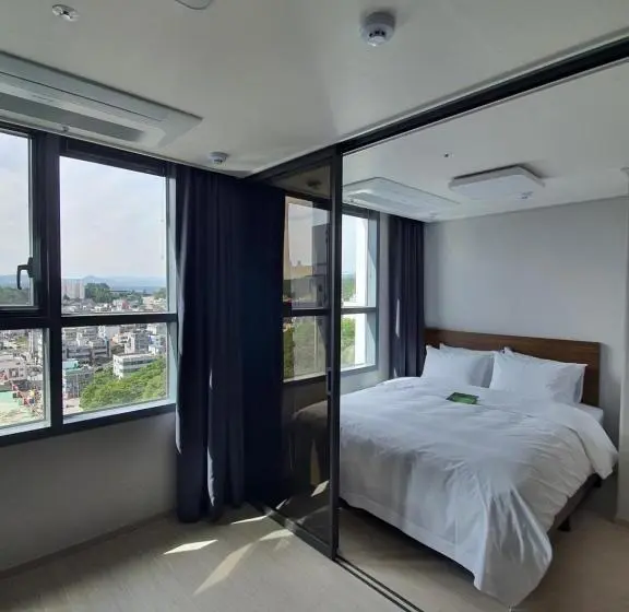 Deluxe-huone Kaupunkinäkymä, Donghae Oceancity Residence