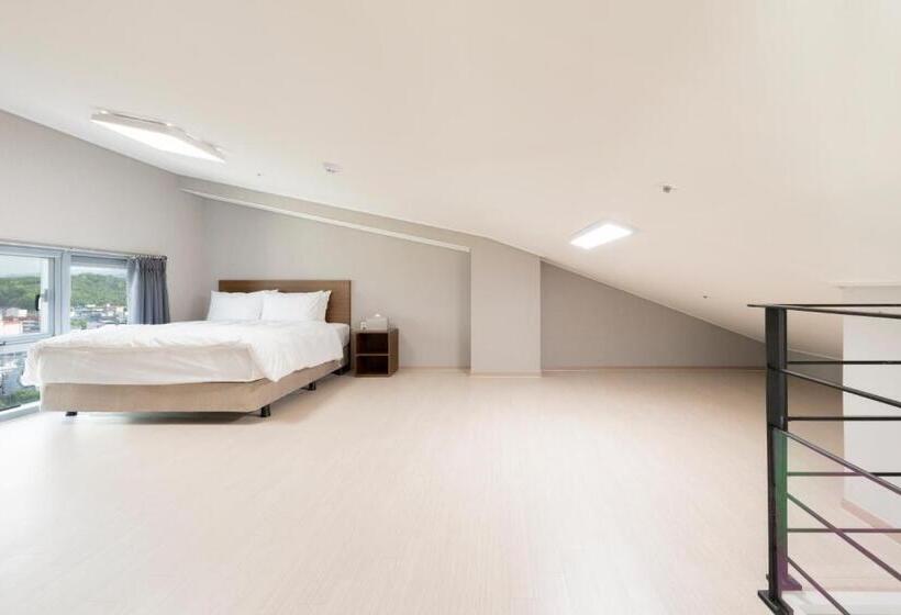 Люкс Дюплекс, Donghae Oceancity Residence