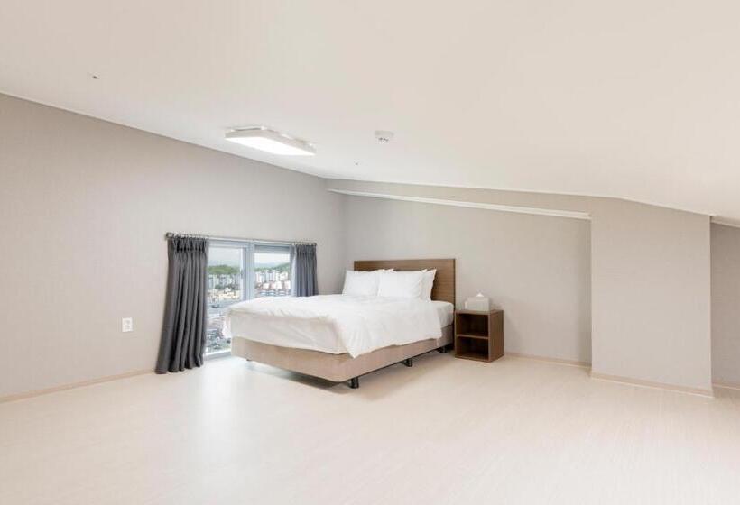 Люкс Дюплекс, Donghae Oceancity Residence