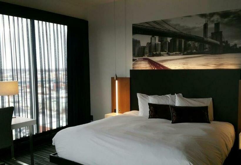 חדר דחוקס עם מיטת קינג, Grand Times Hotel Laval Centropolis