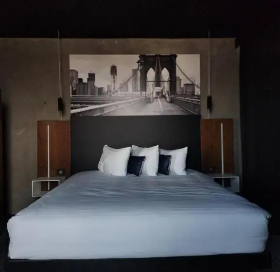 キングサイズベッドのスーペリアルーム, Grand Times Hotel Laval Centropolis