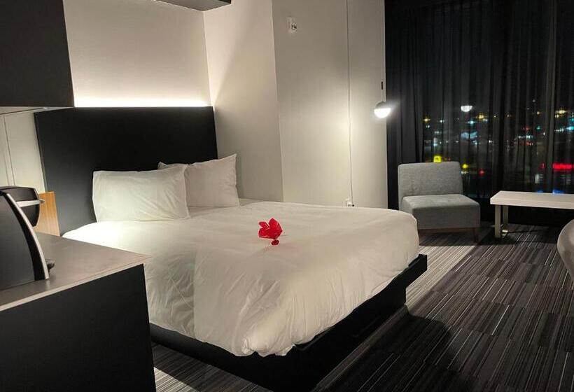 סוויטת סופריור, Grand Times Hotel Laval Centropolis