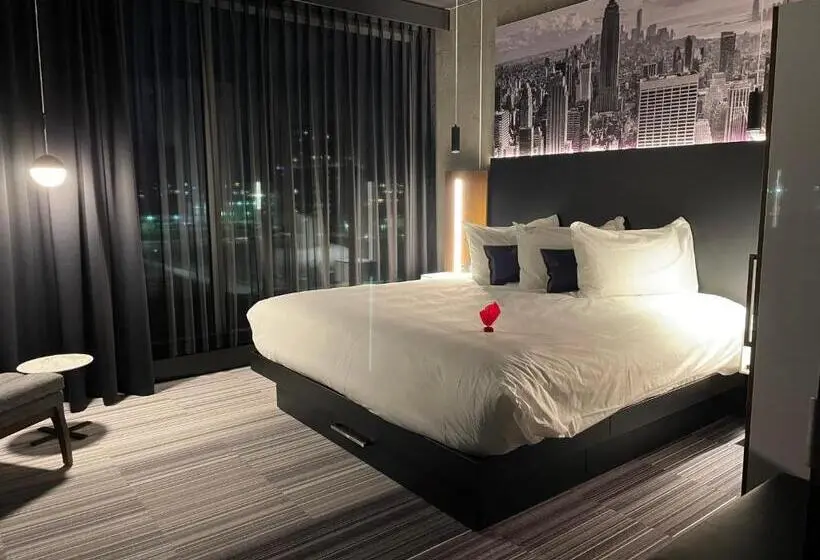 スーペリアースイート, Grand Times Hotel Laval Centropolis