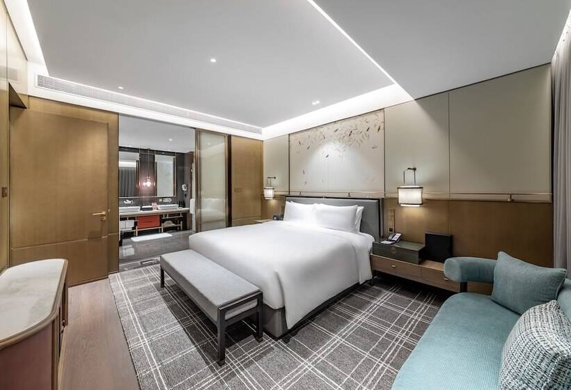 Номер Стандарт, Hualuxe Xi An Chanba, An Ihg