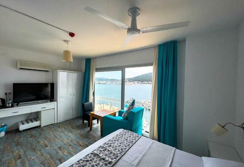 غرفة قياسية سرير كينج, Larimar Hotel Cesme