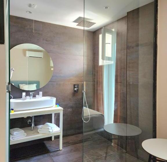 חדר דלוקס, Orik