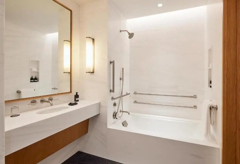 اتاق لوکس با تخت بزرگ, Pendry Manhattan West
