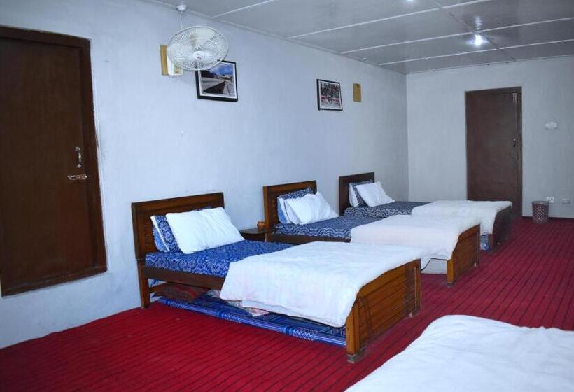 اتاق استاندارد چهار تخته, Skardu Lodge