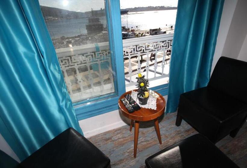 Triple Room Sea View, Larimar Hotel Cesme