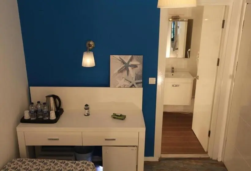 Triple Room Sea View, Larimar Hotel Cesme