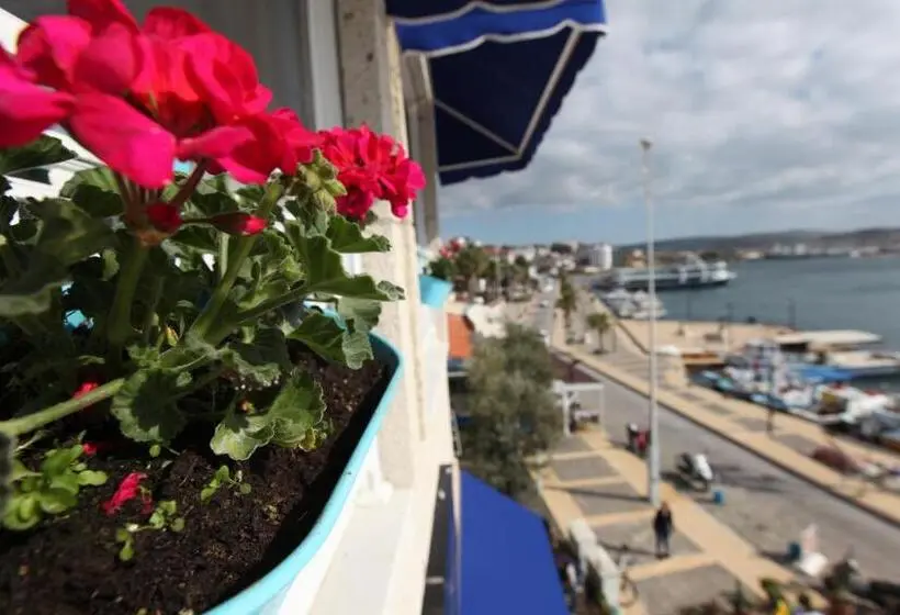 Triple Room Sea View, Larimar Hotel Cesme