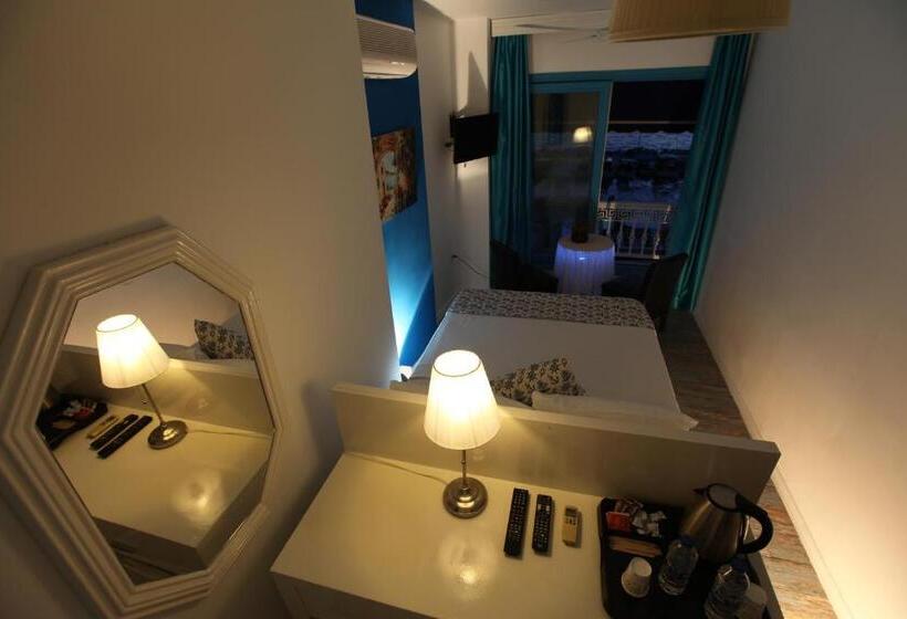 غرفة قياسية مطلّة علي البحر, Larimar Hotel Cesme