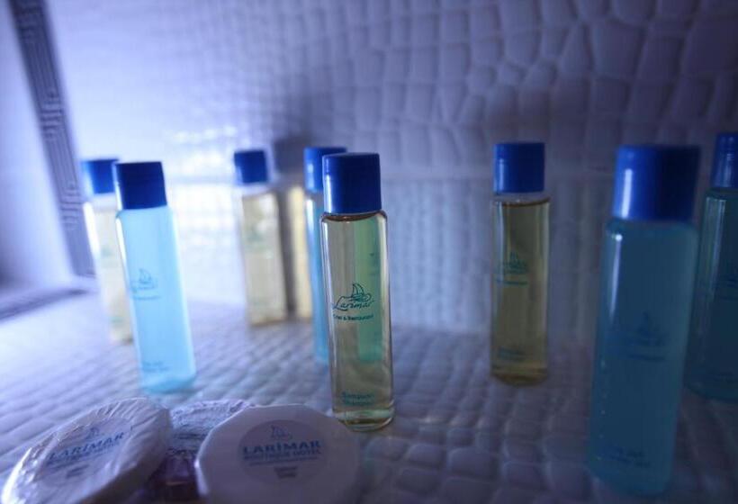 غرفة قياسية مطلّة علي البحر, Larimar Hotel Cesme