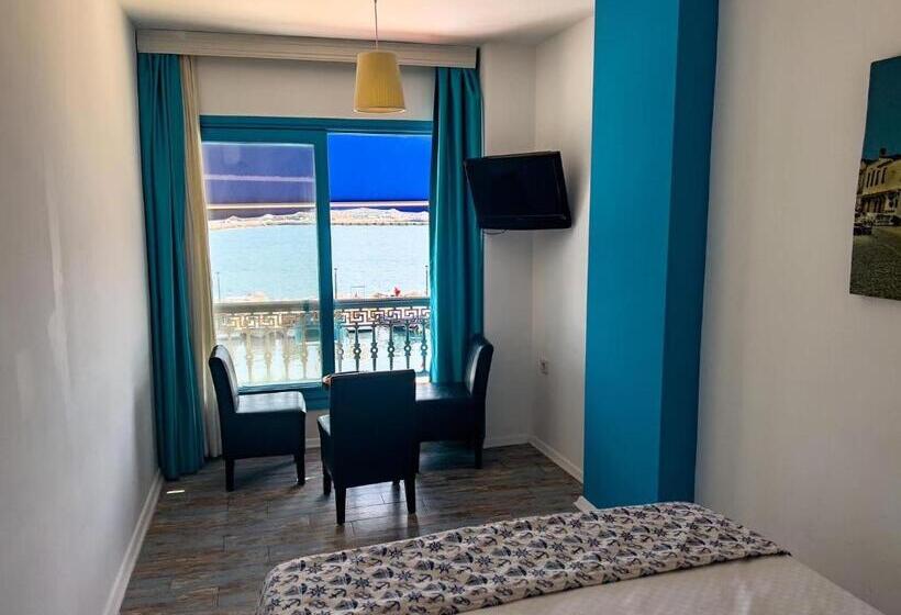 Triple Room Sea View, Larimar Hotel Cesme