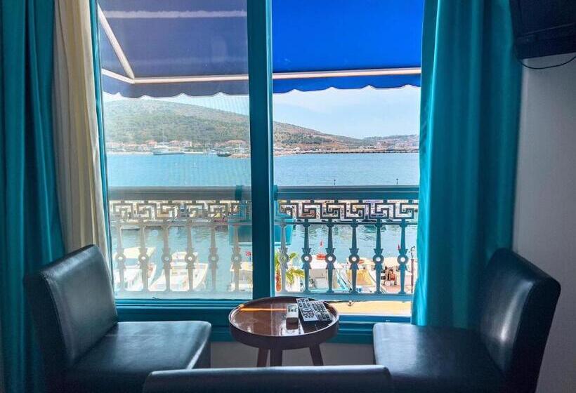 Triple Room Sea View, Larimar Hotel Cesme