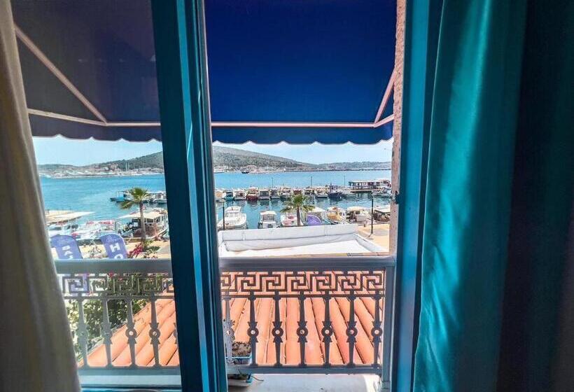 غرفة قياسية مطلّة علي البحر, Larimar Hotel Cesme