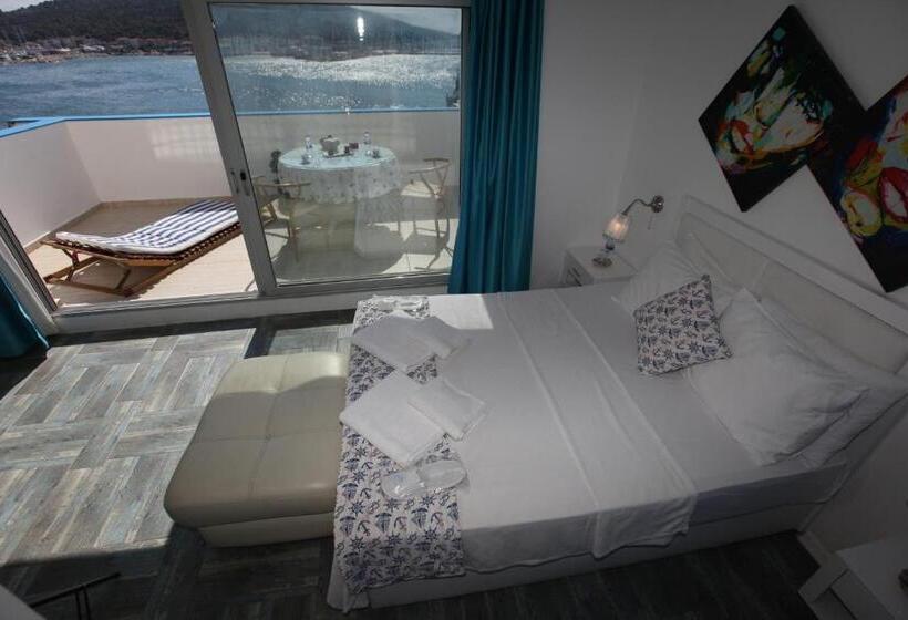 オーシャンビュースタンダードルームバルコニー付き, Larimar Hotel Cesme