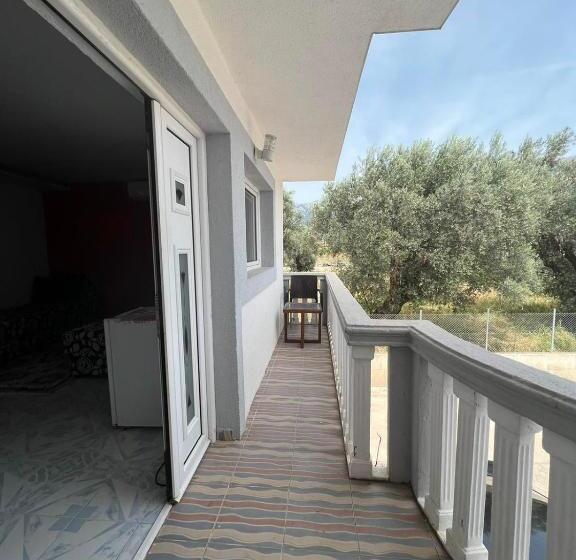 آپارتمان 1 خوابه, Villa Ajša