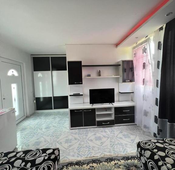 آپارتمان 1 خوابه, Villa Ajša