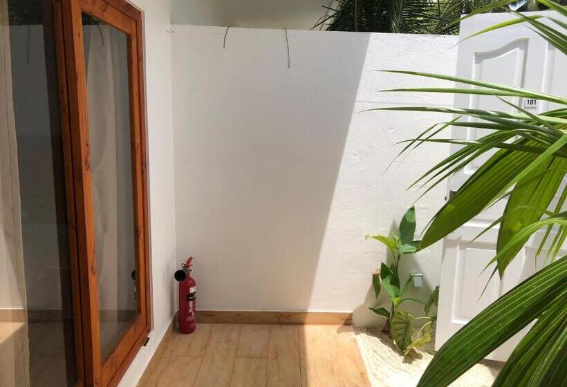 اتاق استاندارد با چشم‌انداز باغ, Dacha Thoddoo