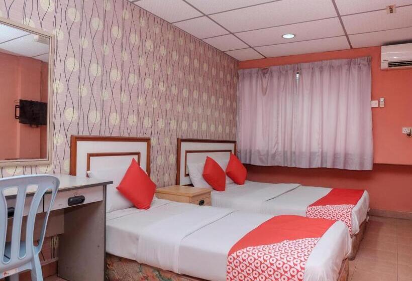 Трехместный Номер Deluxe, Oyo 90167  Tiara