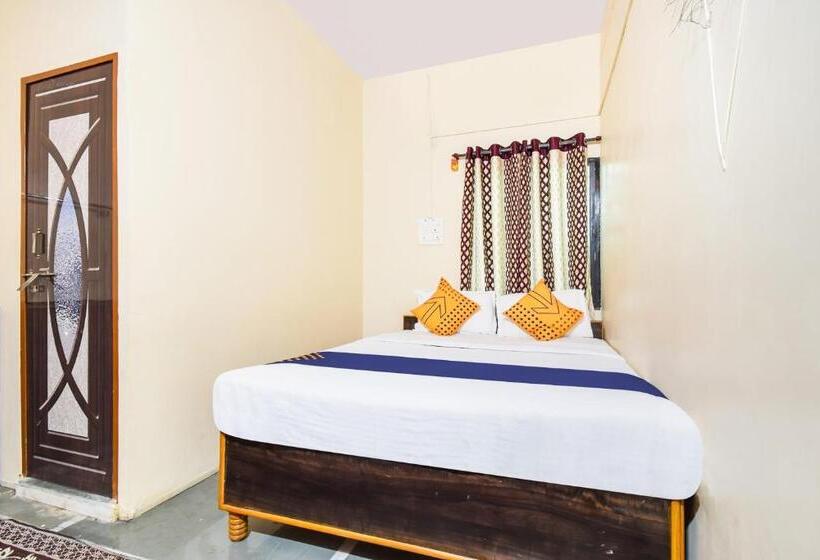 חדר סטנדרט לשלושה, Spot On 76369 Grand